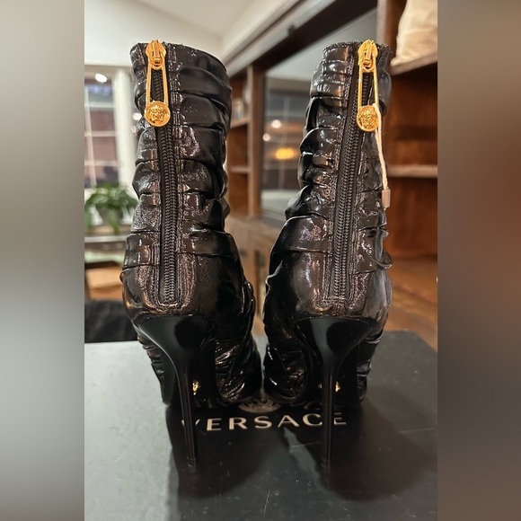 NIB Versace Safety Pin Ruched Ankle Booties Heels Black 37.5 - Picture 7 of 16